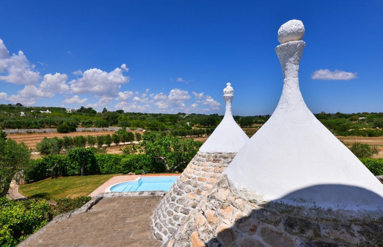 Terra Sessana Ville E Trullo Con Piscina Privata ออสตูนี ภายนอก รูปภาพ