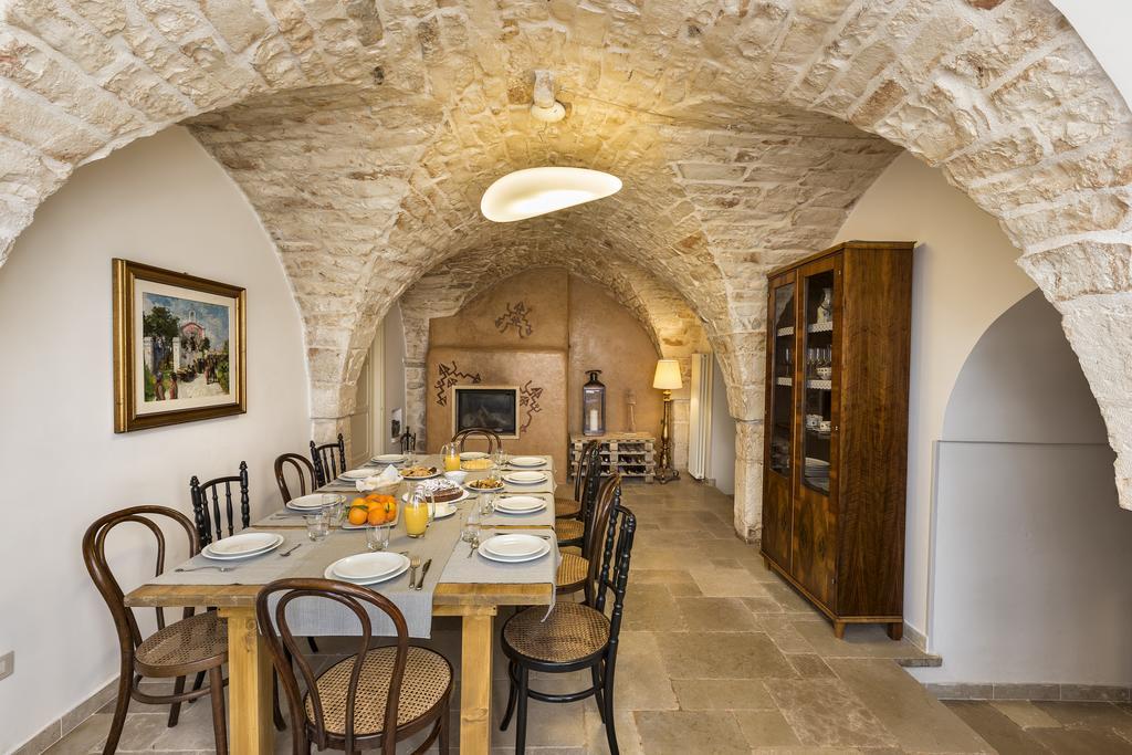 Terra Sessana Ville E Trullo Con Piscina Privata ออสตูนี ภายนอก รูปภาพ